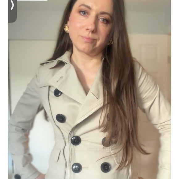 Burberry Brit Women's Beige Double-Breasted Trench Coat - Picture 10 of 10